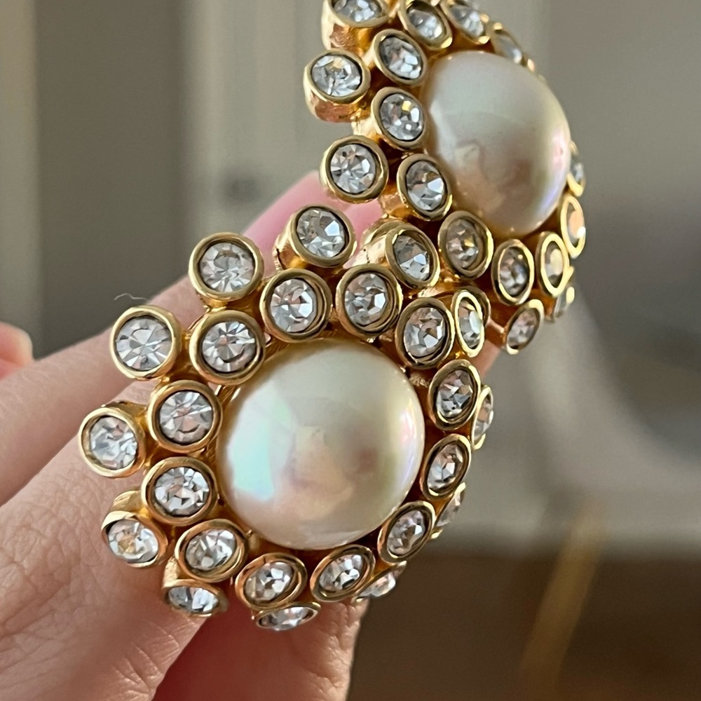 Vintage Christian Dior Star Celest Flower Pearl Rhinestone Round Gold Earrings - Picture 9 of 10